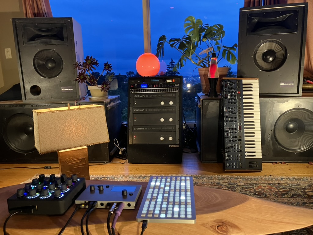 synthy shot